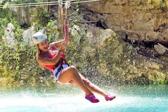 Punta Cana: Tirolesa Mega Splash