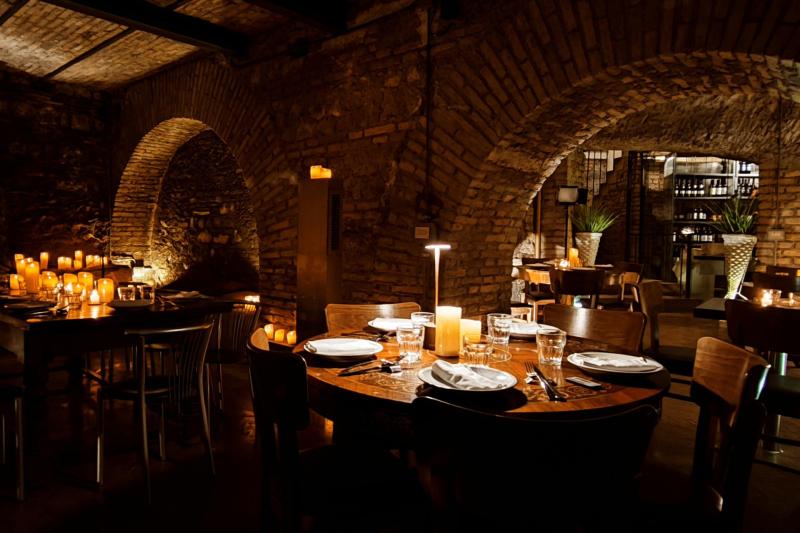 Rome: Agrippa Baths Candlelight Dinner Experience