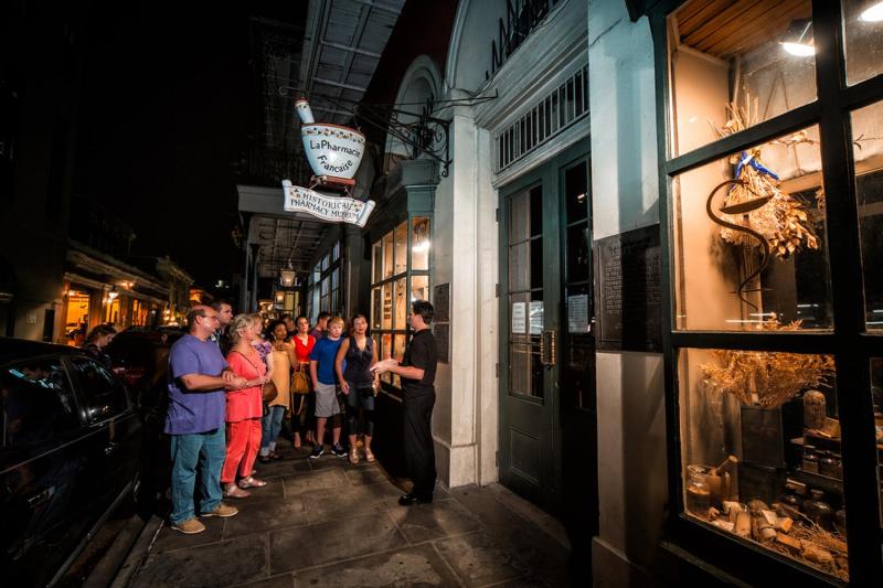 New Orleans: Ghosts and Spirits Walking Tour