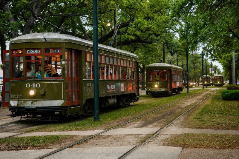 New Orleans: City & Cemetery Tour with Garden District Stroll