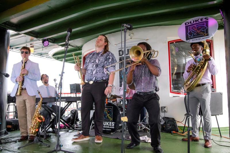 New Orleans Steamboat NATCHEZ Evening Jazz Cruise with Dinner