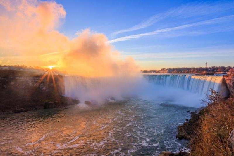 From Toronto: Niagara Falls Evening Tour
