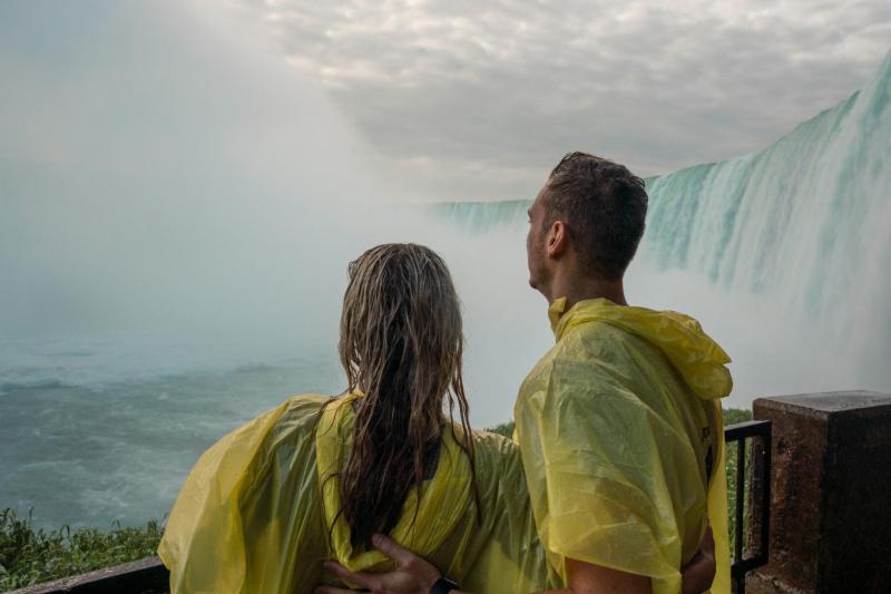 From Toronto: Niagara Falls Evening Tour
