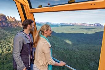 From Sydney: Blue Mountains Nature Tour with Scenic World Rides & Zoo Visit Full Day