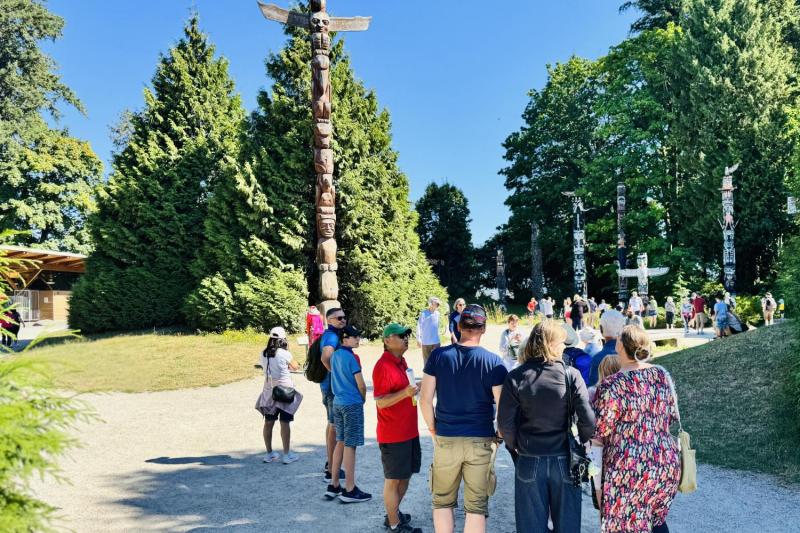 Vancouver: 24-Hour Hop-On Hop-Off Trolley Tour Pass