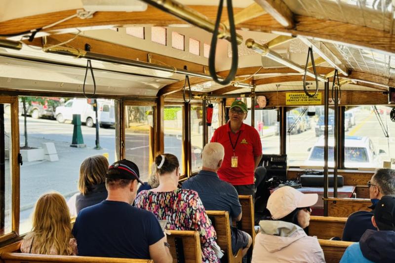 Vancouver: 24-Hour Hop-On Hop-Off Trolley Tour Pass
