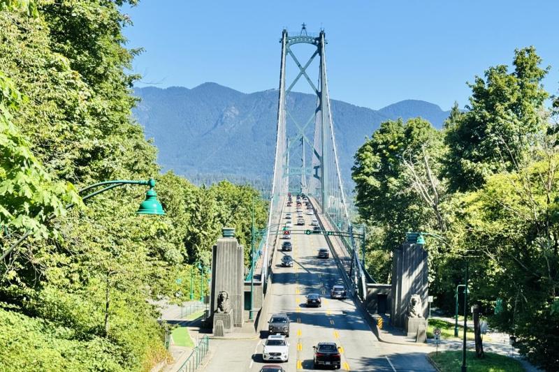 Vancouver: City & Granville Island Sightseeing Trolley Half-Day Tour