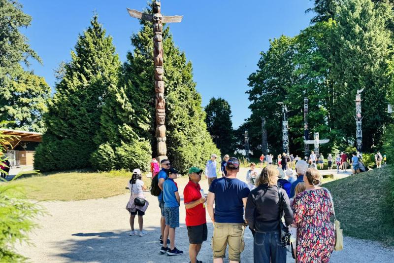 Vancouver: City & Granville Island Sightseeing Trolley Half-Day Tour