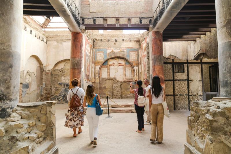 Private Tour of Herculaneum with Priority Access from Positano