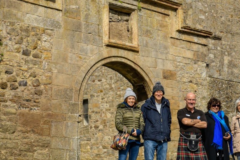 From Edinburgh: Outlander Experience from Edinburgh – Midhope Castle Tickets Included