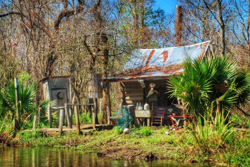 From New Orleans: Swamp Boat Cruise and Whitney Plantation Tour