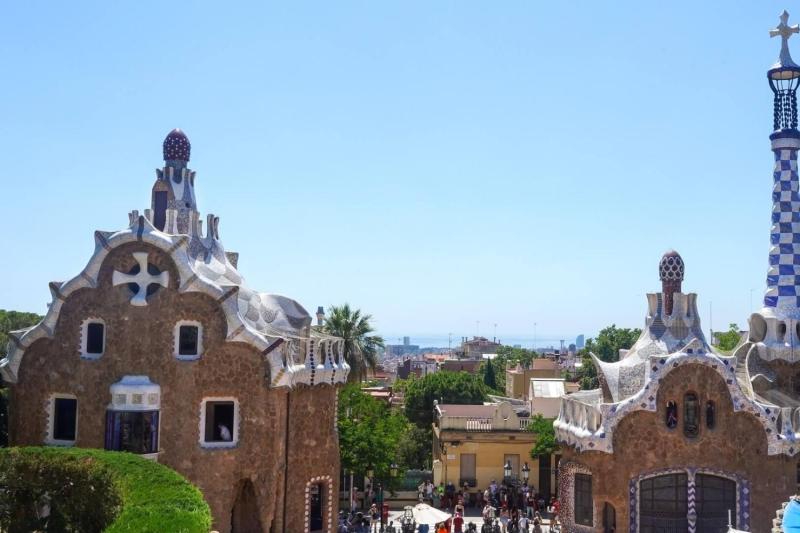 Skip the Line - Park Güell Guided Walking Tour