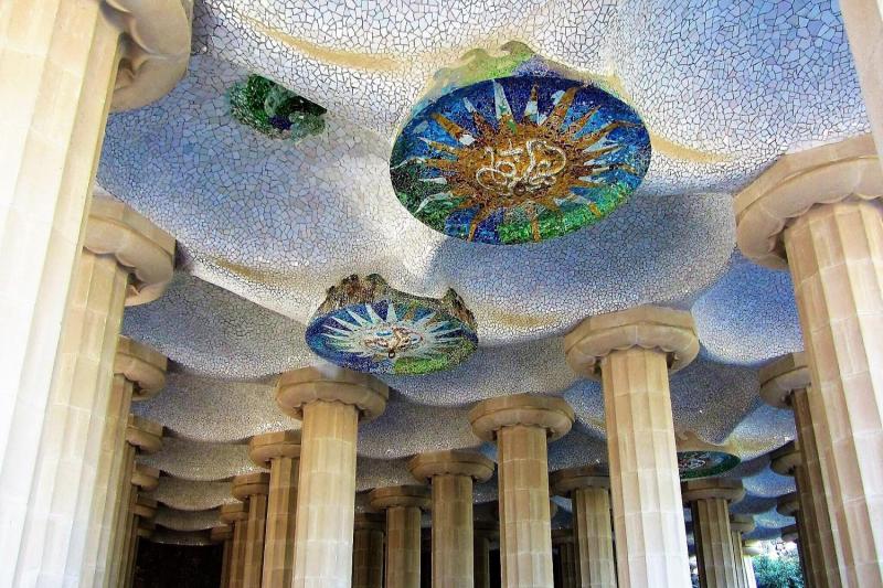 Skip the Line - Park Güell Guided Walking Tour