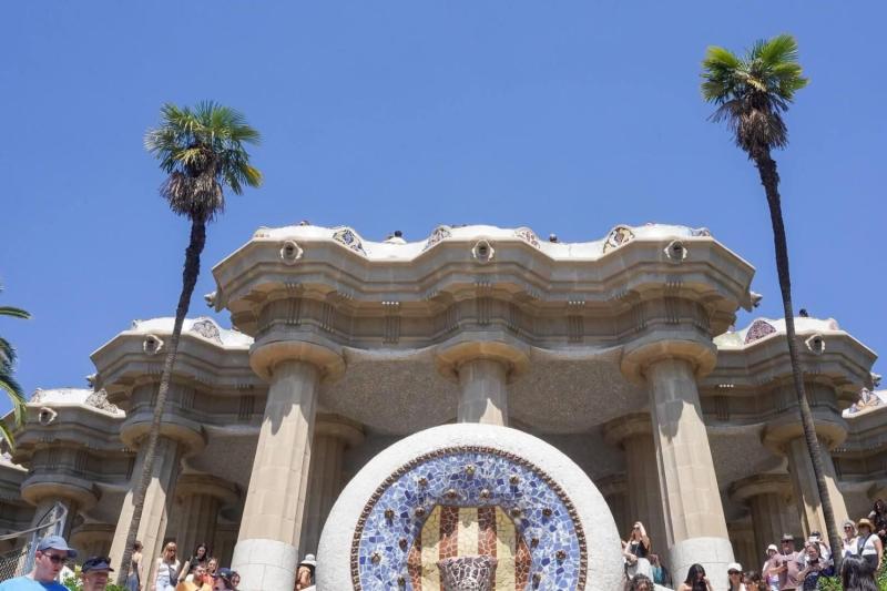 Skip the Line - Park Güell Guided Walking Tour