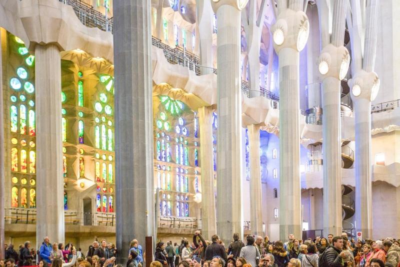 Fast Track Guided Tour Sagrada Familia with Towers