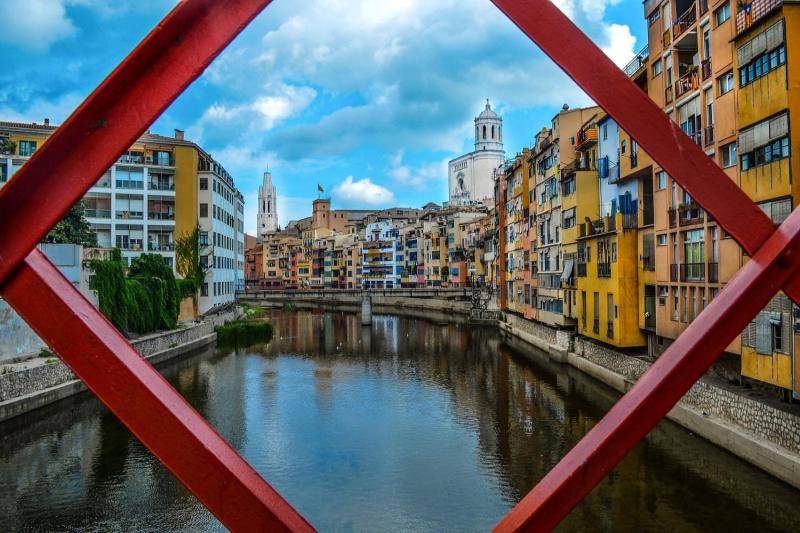 Girona and Dali Museum - Full Day Trip