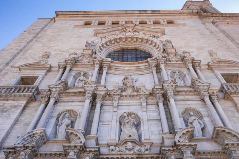Girona and Dali Museum - Full Day Trip