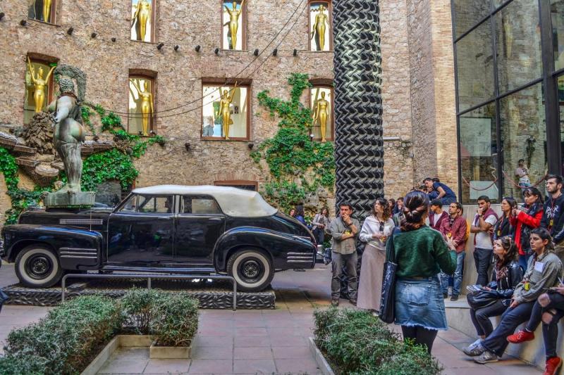 Girona and Dali Museum - Full Day Trip