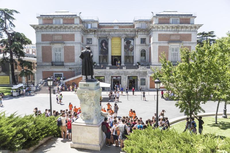 Prado Museum Guided Tour with optional Tapas or E-Bike