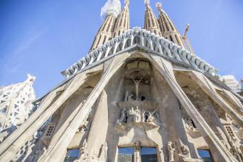 7-Day Tour Andalusia & Mediterranean Coast & Barcelona from Madrid - T Class