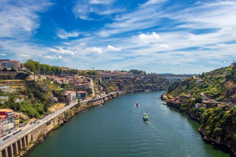 6 Day Tour to Lisbon and Porto including Fatima from Madrid - A Class