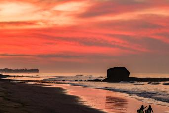 El Tunco Waves and Sunsets Full-Day Experience  from San Salvador
