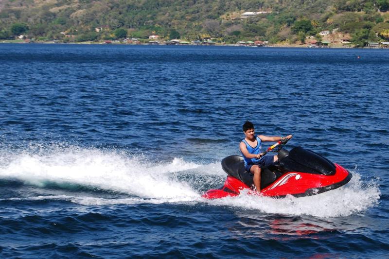Ilopango Escape: Sun, Lake and Relaxation