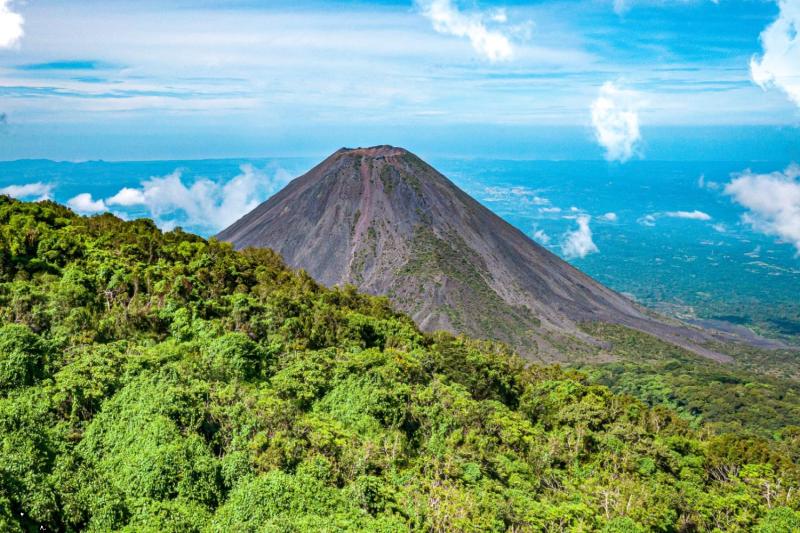 Visit Cerro Verde and the Volcano Lookout Points