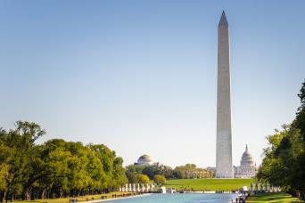 Washington DC: National Mall City Bus Tour with 10 Stops & Seasonal Potomac River Boat Cruise
