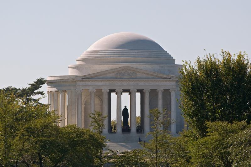 Washington DC: National Mall City Bus Tour with 10 Stops & Seasonal Potomac River Boat Cruise