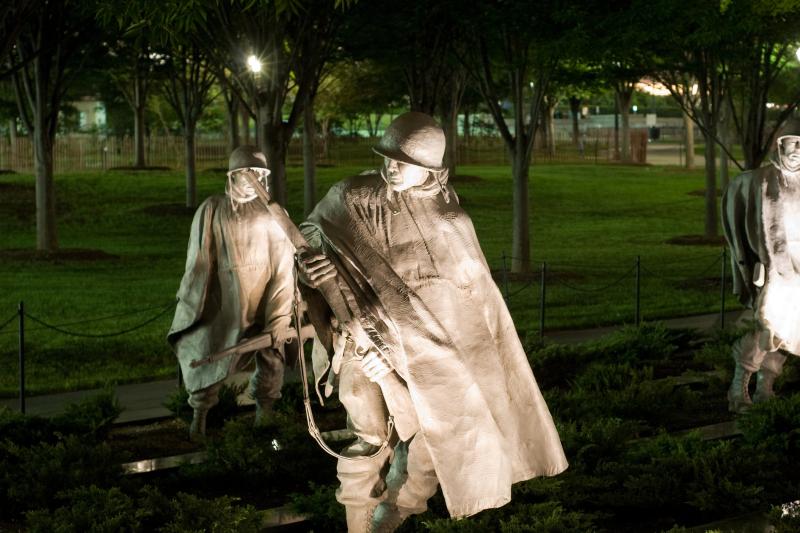 Washington DC: Night Tour of National Mall with Top Monuments & Memorials