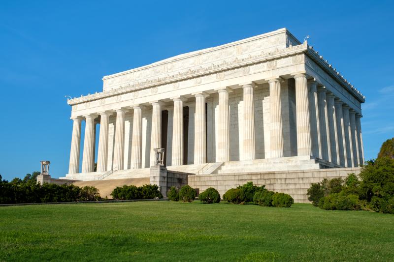 Washington DC: Morning National Mall Guided Tour with Stops at 10 Top Monuments & Memorials