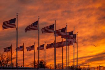 Washington DC: America's 250th Birthday History & Monuments Guided Tour