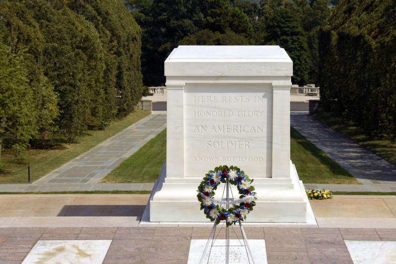 Washington DC: Arlington Cemetery Walking Tour and National Mall Night Tour Combo