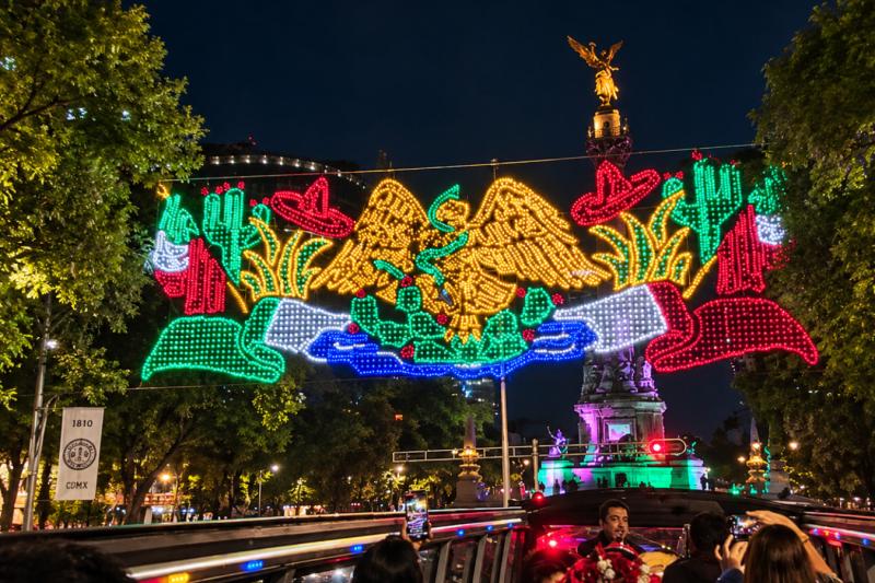 Mexico City: Mariachi Night Tour