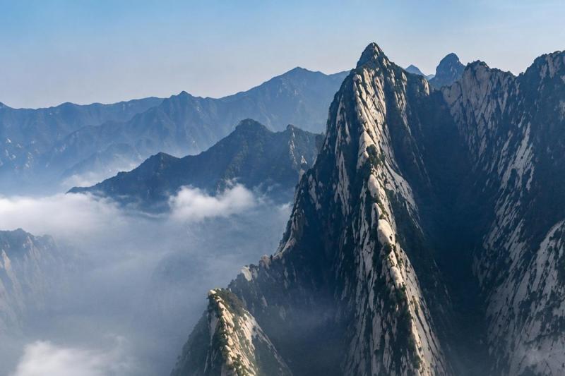 From Xi'an: Huashan Mountain Private Full Day Tour with Lunch