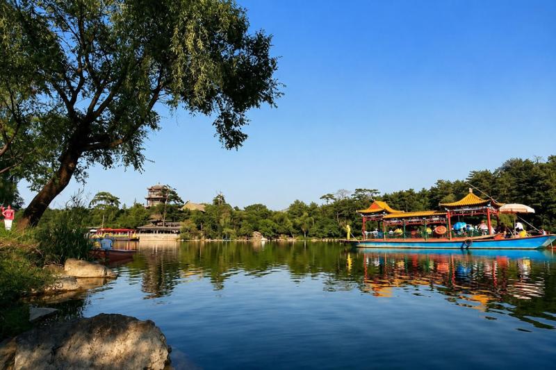 Beijing: Summer Palace, Lama Temple & Panda Garden Historical Private Tour