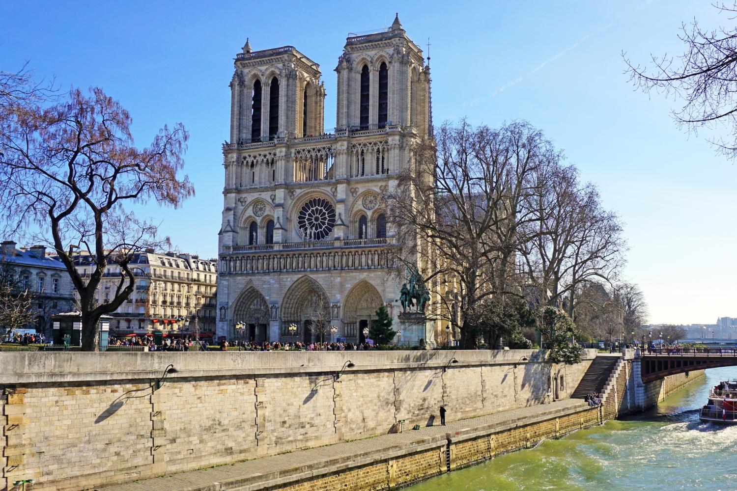 Paris Ile de la Cité Tour with Sainte Chapelle Tickets