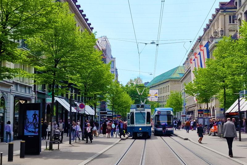 zurich-open-top-and-chocolat-cheese-tour-1
