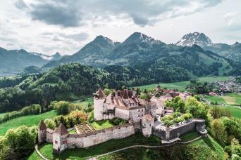 Private Tour to Gruyères, Chocolate & Cheese