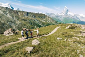 Excursion au village de Zermatt et vue sur le Cervin de Monteuux