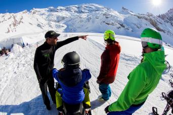 Depuis Zurich : Mount Titlis Snowmobile Adventure Day Trip & Lucer