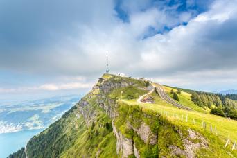 Mount Rigi Day & Lucerne cable car, train and crui