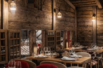 Geneva: Folklorique Dinner Edelweiss