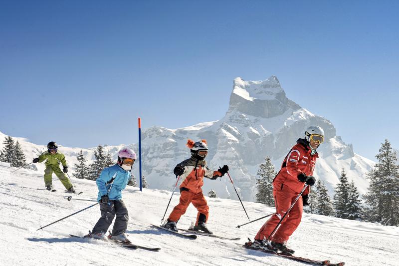 titlis-beginner-ski-day-with-cable-car-snow-expe-2