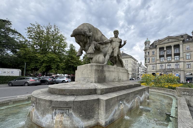 zurich-open-top-sightseeing-tour-and-cruise-5
