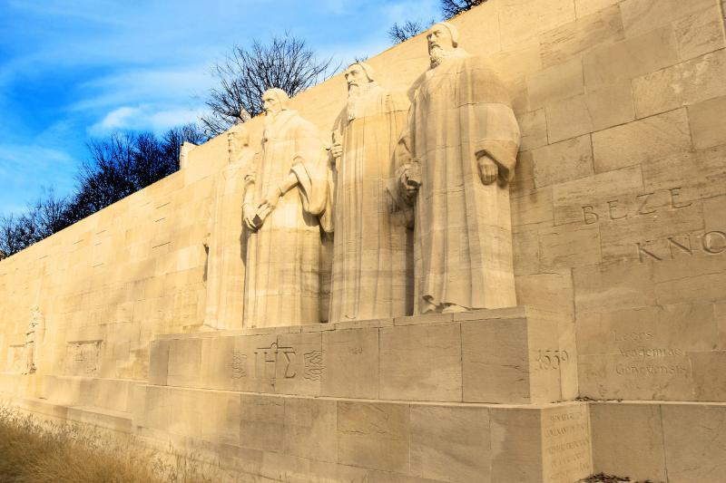 Bus Turistico Hop on Hop off per la Città di Ginevra - Alloggi in Geneva