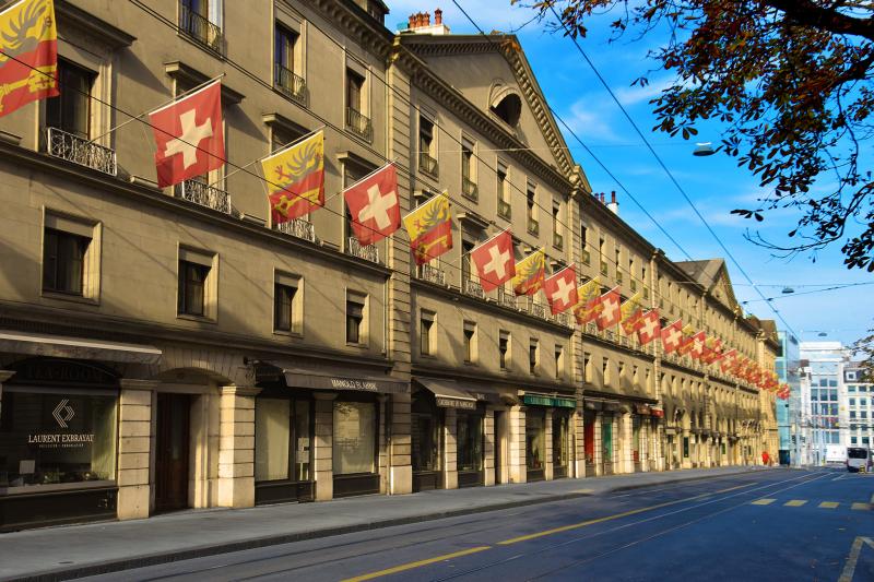 Bus Turistico Hop on Hop off per la Città di Ginevra - Alloggi in Geneva