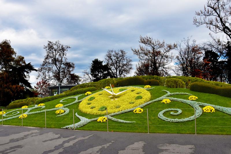 Bus Turistico Hop on Hop off per la Città di Ginevra - Alloggi in Geneva