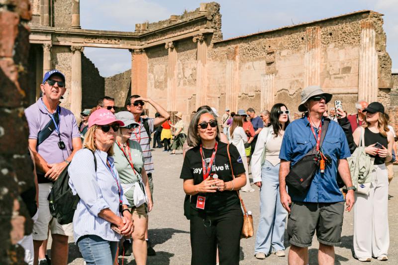 Tour of Pompeii & Herculaneum with Priority Access